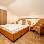 Gaestehaus Nemast 魏森湖