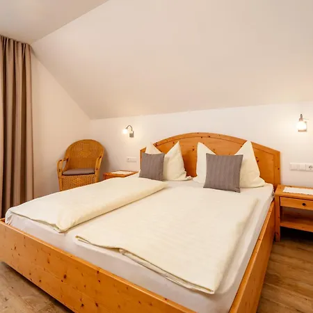 Gaestehaus Nemast Apartment Weissensee